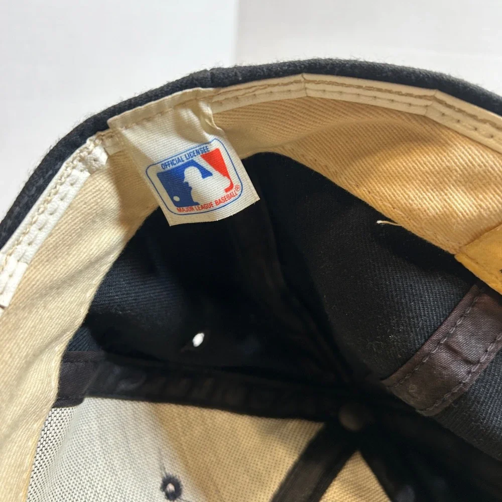 Vintage New Era Hat Black San Francisco Giants 7 3/8 MLB Pro Model Made in USA
